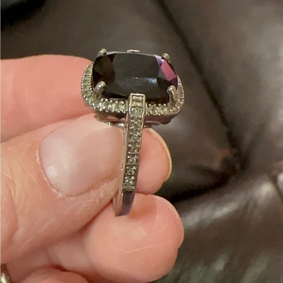 Onyx and diamond sterling silver ring. Size 7.5 - Picture 7 of 12
